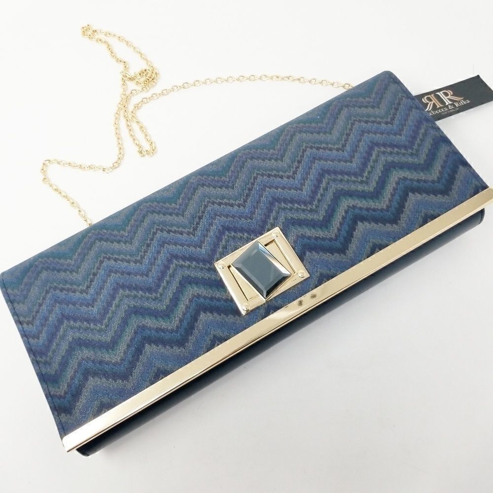 NWT. Rebecca and Rifka New York Blue Chevron Clutch.